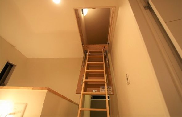 屋根裏収納は男のロマン 屋根裏収納 注文住宅や新築を奈良や木津川市でお考えなら楓工務店 屋根裏収納は男のロマン 屋根裏収納 注文住宅や新築を奈良や木津川市でお考えなら楓工務店